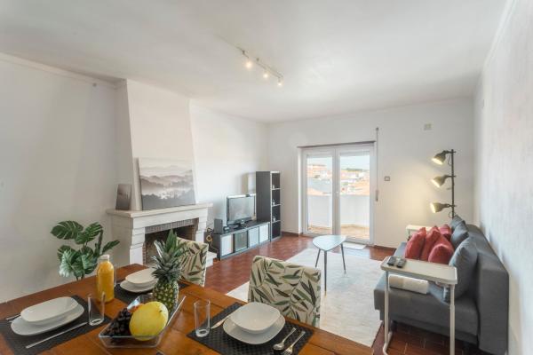 The photo shows the Best Houses 75 - Aurora Apartment located in the city of Porto de Lobos.