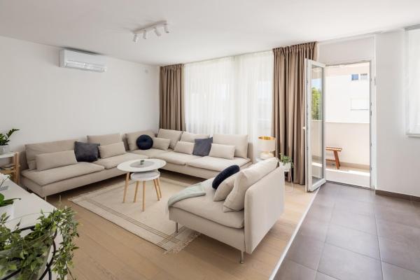 A la foto es mostra l'objecte Apartment Nova 4* situat a la ciutat de Dugi Rat.