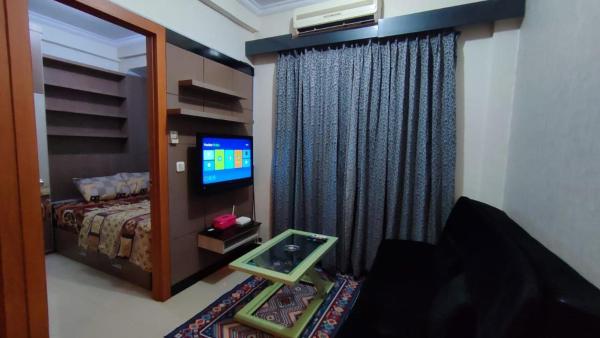 写真にはKayuringin市にあるOKA ROOMが写っています。
