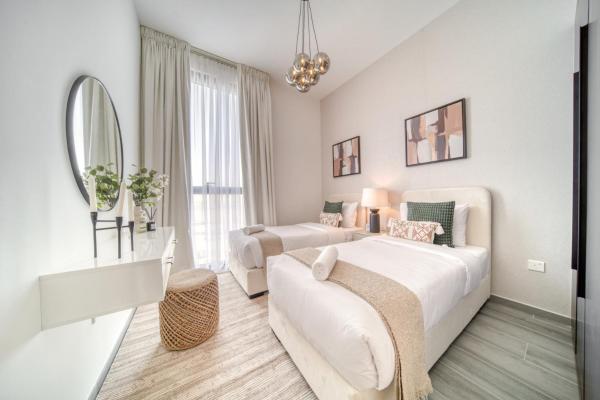 Photo 6 : Alluring 2BR with Assistant Room at Mesk 1 Midtown Dubai Production City by Deluxe Holiday Homes