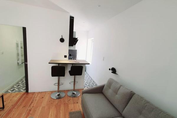 A la foto es mostra l'objecte Charmant studio en centre-ville situat a la ciutat de Remomeix.