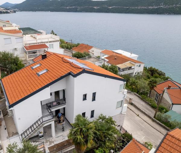 Villa Emina Sa Privatnim Parkingom - Neum