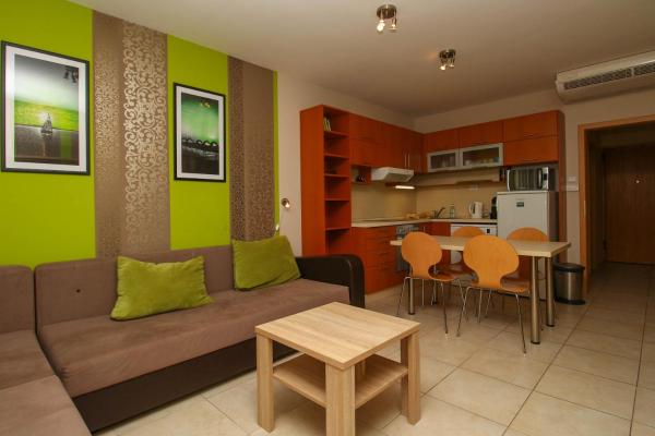 Foto 3: 399 - Modern szállás, vízparti apartmanban