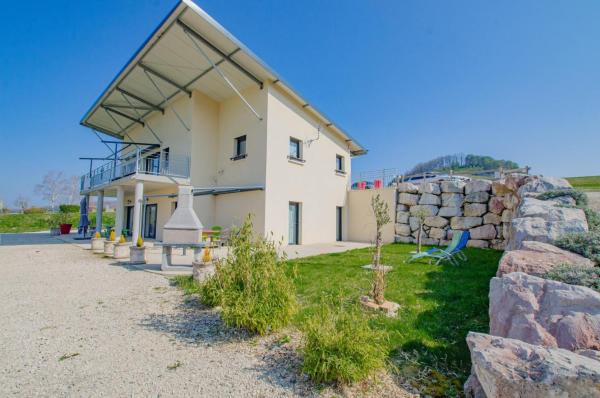 A la foto es mostra l'objecte Le grand clos situat a la ciutat de Bligny.