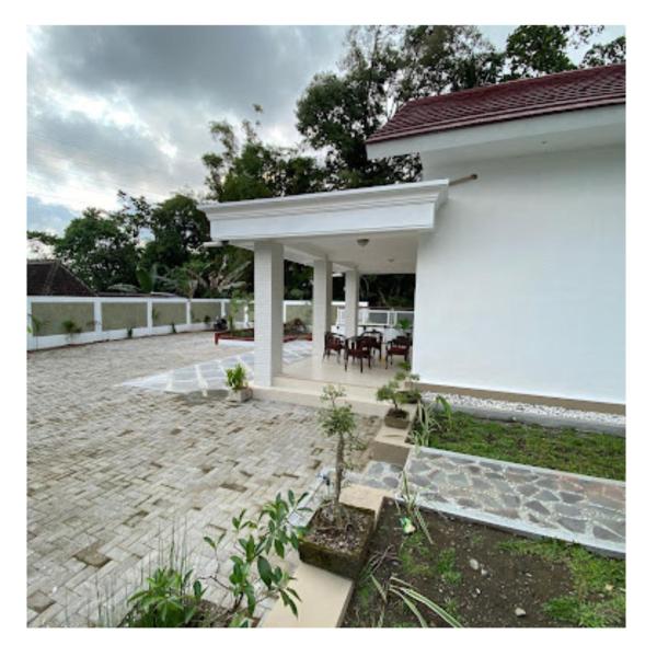La photo montre l'objet Namira Homestay Syariah situé dans la ville de Ngaglik.
