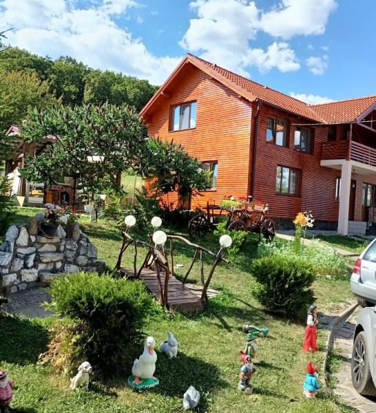 A la foto es mostra l'objecte Casa Lia Figa situat a la ciutat de Beclean.