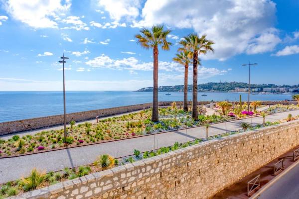 Foto 2: A9 - 1 BDR Fantastic Sea View Remparts Old Antibes - AC