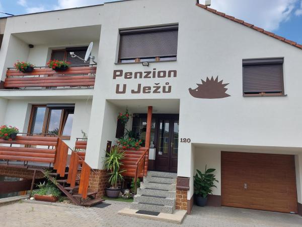 Nella foto è visibile l'oggetto Penzion U Ježů - Ubytování situato nella città di Branišovice.
