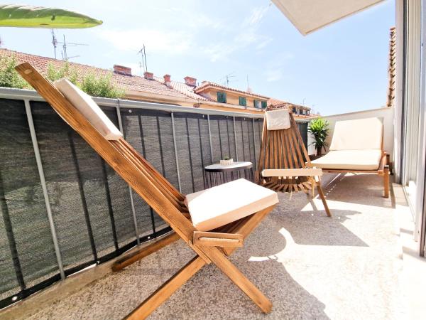 The photo shows the Diocletian Palace Suites located in the city of Split.