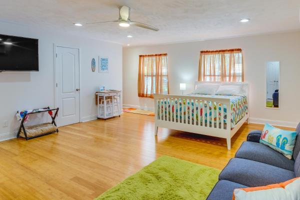 A la foto es mostra l'objecte Gulf Breeze Vacation Rental for 2 with Pool Access! situat a la ciutat de Gulf Breeze.