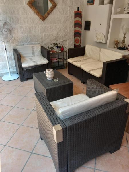 A la foto es mostra l'objecte Anny house situat a la ciutat de Nàpols.