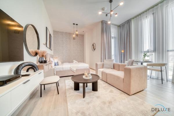 Na fotografii je vidět objekt Splendid Studio at Mesk 1 Midtown Dubai Production City by Deluxe Holiday Homes nacházející se ve městě Dubaj.