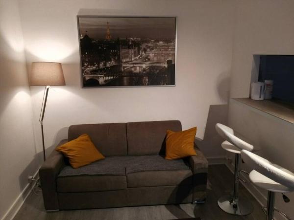 Comfortable & bright Parisian studio!的照片7