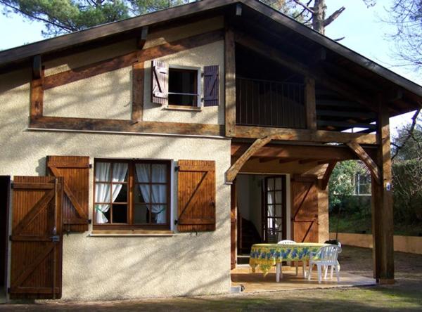 A la foto es mostra l'objecte Braserade H - Seignosse agréable villa landaise sur jardin clos proche des plages et du golf situat a la ciutat de Seignosse.