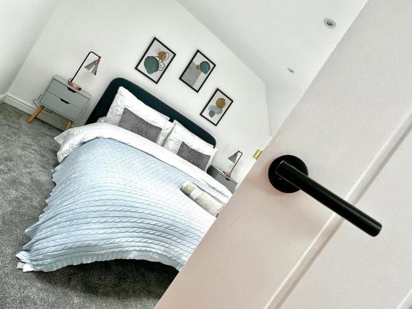 Foto 4: Central, Stylish - 2 Bed Property, The Stable @ Warrenfield, Free WiFi & Parking
