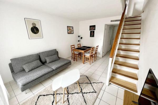 Na fotografii je vidět objekt Duplex moderne proche de toutes commodités nacházející se ve městě Bordeaux.