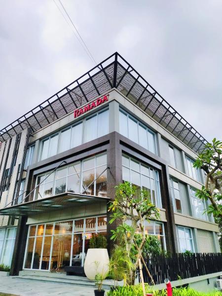 Na foto é possível ver o objeto Ramada by Wyndham Yogyakarta localizado na cidade de Medari.