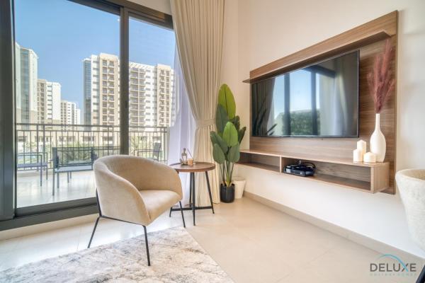 Na fotografii je vidět objekt Sleek Studio at UNA Town Square Dubailand by Deluxe Holiday Homes nacházející se ve městě Dubaj.