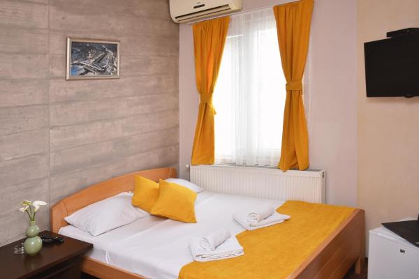 A la foto es mostra l'objecte Guest House Villa Mir situat a la ciutat de Kragujevac.