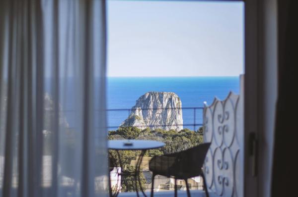 Nella foto è visibile l'oggetto Regina Cristina situato nella città di Capri.