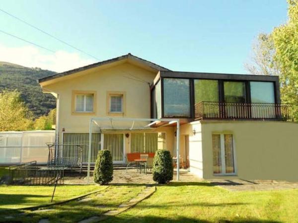 Nella foto è visibile l'oggetto Villa Alicia situato nella città di Valle.