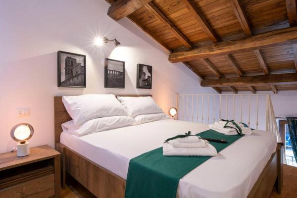 The photo shows the La casa di Choco located in the city of Nepi.