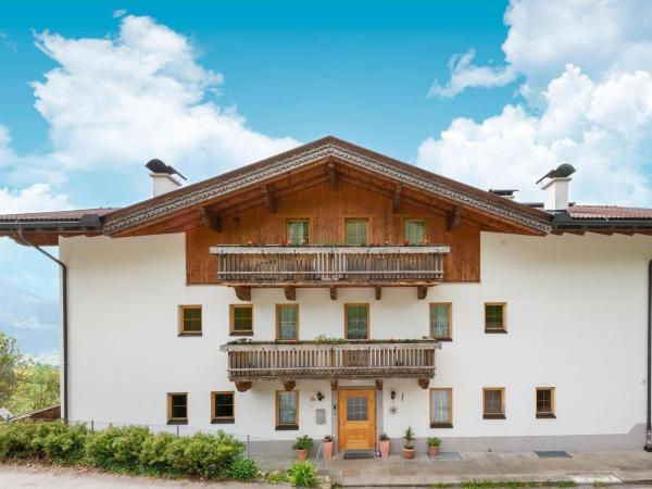 Na foto é possível ver o objeto Chalet in Gattererberg near Ski Slopes localizado na cidade de Stummerberg.