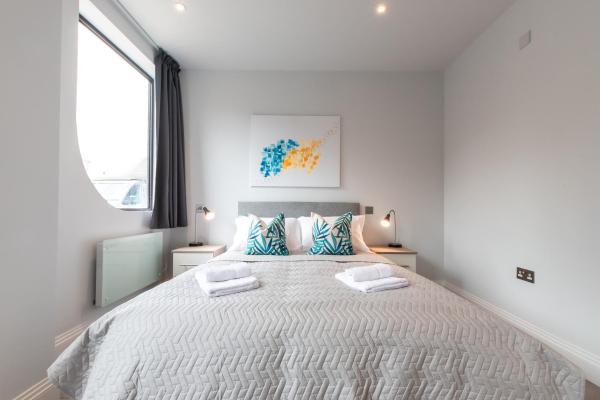 A la foto es mostra l'objecte Apartment Thirty Six Staines Upon Thames - Free Parking - Heathrow - Thorpe Park situat a la ciutat de Staines.