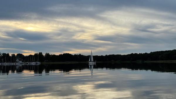 A la foto es mostra l'objecte Dom nad brzegiem Bogaczewo 90A situat a la ciutat de Bogaczewo.