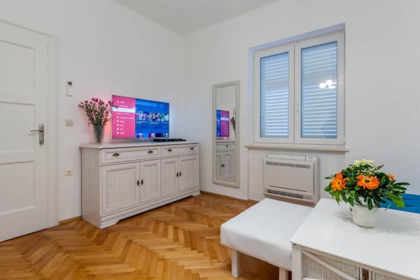 Στη φωτογραφία φαίνεται το αντικείμενο Chic Apartment in Center που βρίσκεται στην πόλη Σπλιτ.