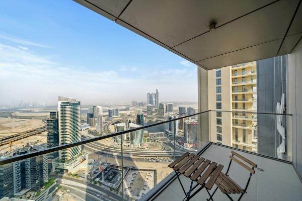 Billede 4: Chic & Trendy 3BR+kid's in Vibrant Downtown Dubai