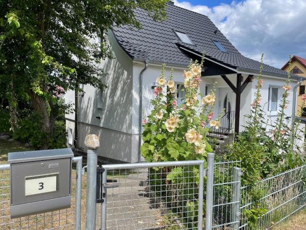 Haus Meerglück Seeschwalbe - Thiessow