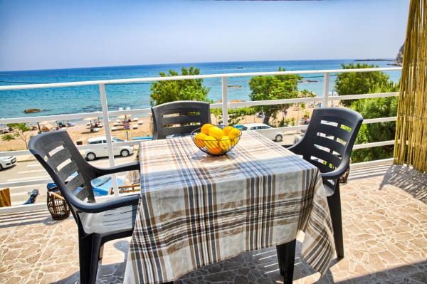 A la foto es mostra l'objecte Summer Paradise Stegna Rhodes situat a la ciutat de Archangelos.