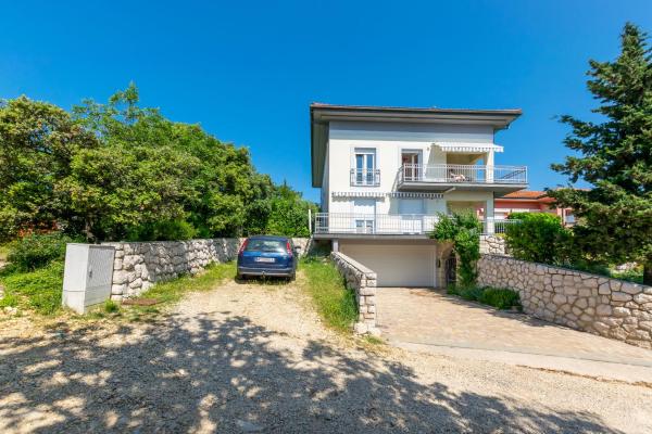Na zdjęciu widoczny jest obiekt Apartments Tanja położony w mieście Kampor.