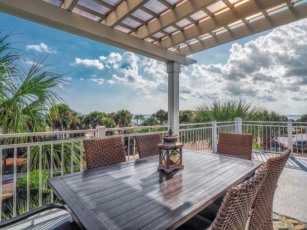 Na fotografii je vidět objekt 2940 Atrium Villa nacházející se ve městě Seabrook Island.