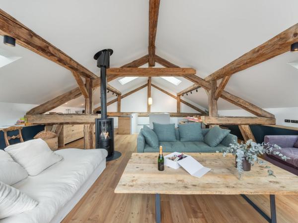 Auf dem Foto ist das Objekt Chalet familial neuf avec sauna et spa, proche des pistes, accueille 12 personnes et animaux admis - FR-1-570-30 in der Stadt Praranger zu sehen.