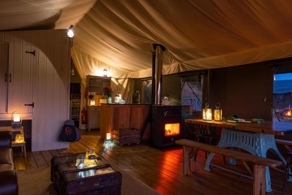 Billede 1: Canvas & Campfires, Luxury Safari Tent Glamping, only Seren Tent has a hot tub