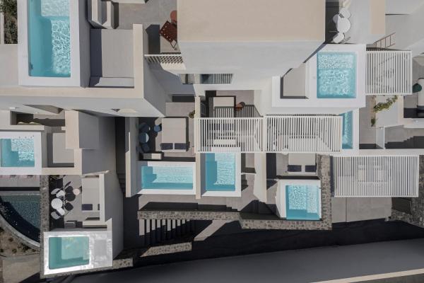 A la foto es mostra l'objecte Neo Suites situat a la ciutat de Fira.