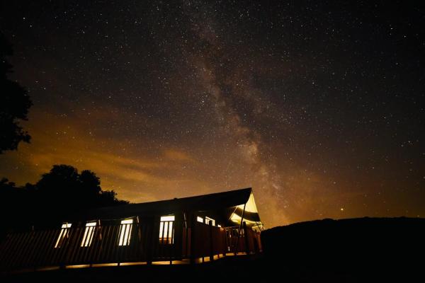 Billede 6: Canvas & Campfires, Luxury Safari Tent Glamping, only Seren Tent has a hot tub
