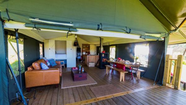 Billede 5: Canvas & Campfires, Luxury Safari Tent Glamping, only Seren Tent has a hot tub