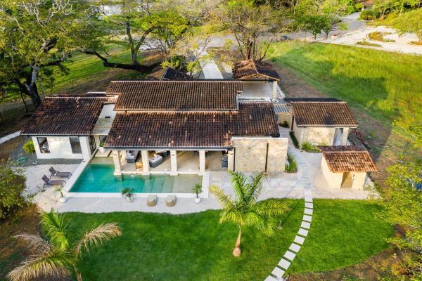 Na fotografii je vidět objekt Casa Cenizaro- 4Br House In Hacienda Pinilla nacházející se ve městě Lorena.