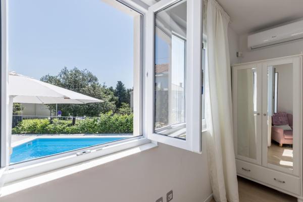 Villa Katess With Heated Pool - Split