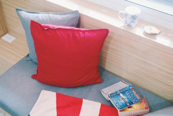 Foto 7: Double Studio, Private Bath, Shared Kitchen with Local Family by Pillows & Purrs