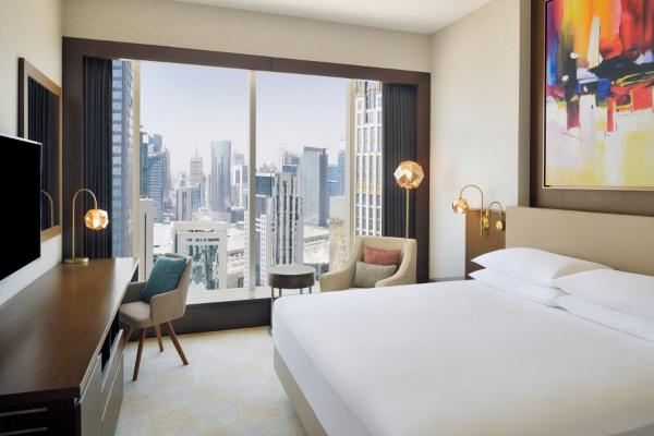 The photo shows the Delta Hotels by Marriott City Center Doha located in the city of Doha.
