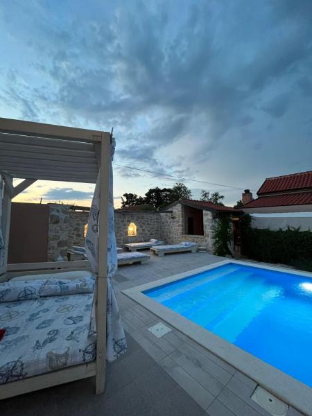 Nella foto è visibile l'oggetto Villa ANTONA situato nella città di Prkos.