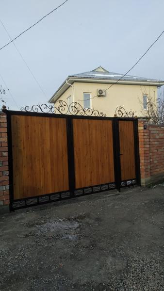 A la foto es mostra l'objecte EcoHouse situat a la ciutat de Prigorodnoye.