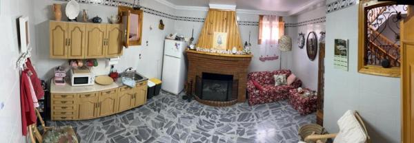 A la foto es mostra l'objecte MYOHANESROADTRIP situat a la ciutat de Padules.