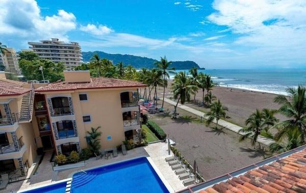 A la foto es mostra l'objecte BEACHFRONT Condo Bahia Encantada L1 Jaco Beach situat a la ciutat de Jacó.