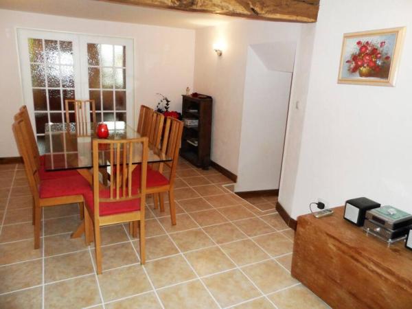 Bild 9: Comfortable, stylish house in small rural village