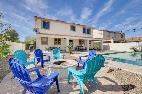 Na fotografii je vidět objekt Pool, Fire Pit Family Home in Goodyear! nacházející se ve městě Goodyear.